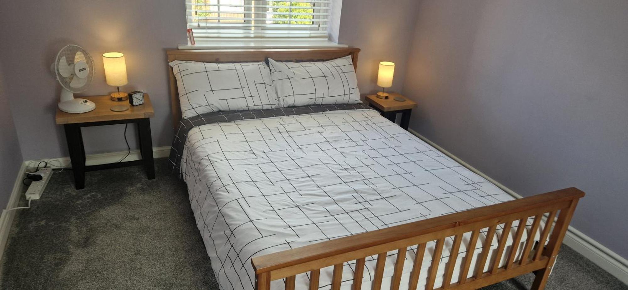 Double B&B Room In Southwater With Private Bathroom And Parking Eksteriør bilde